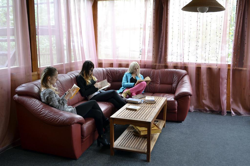 Malvy Hotel Truskavets Eksteriør bilde